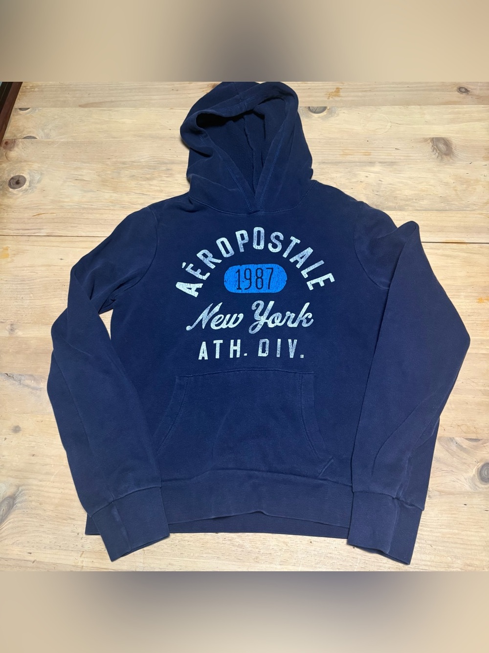 Y2K Aeropostale Woman’s Navy Blue Pullover Hoodie with New York Graphic